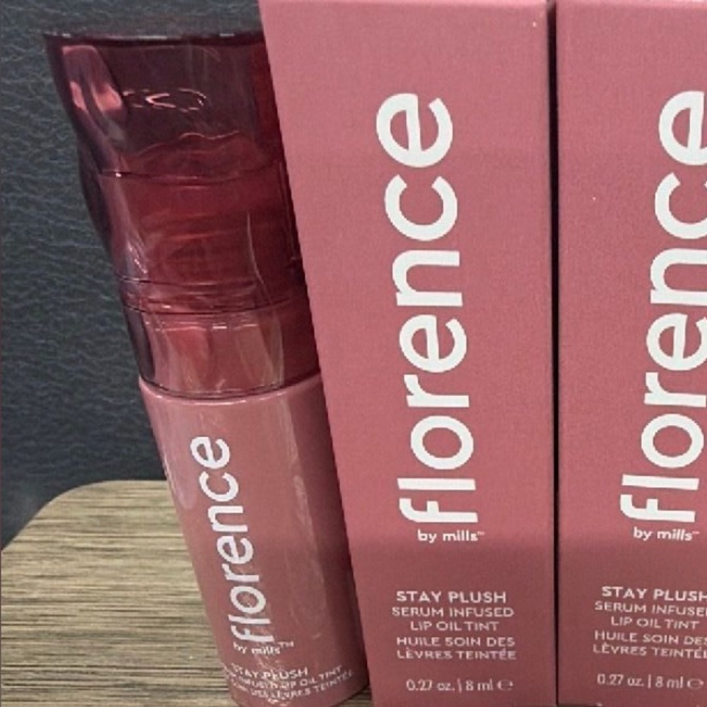 NIB Stay Plush Serum-Infused Lip Oil Tint — Bahama mama